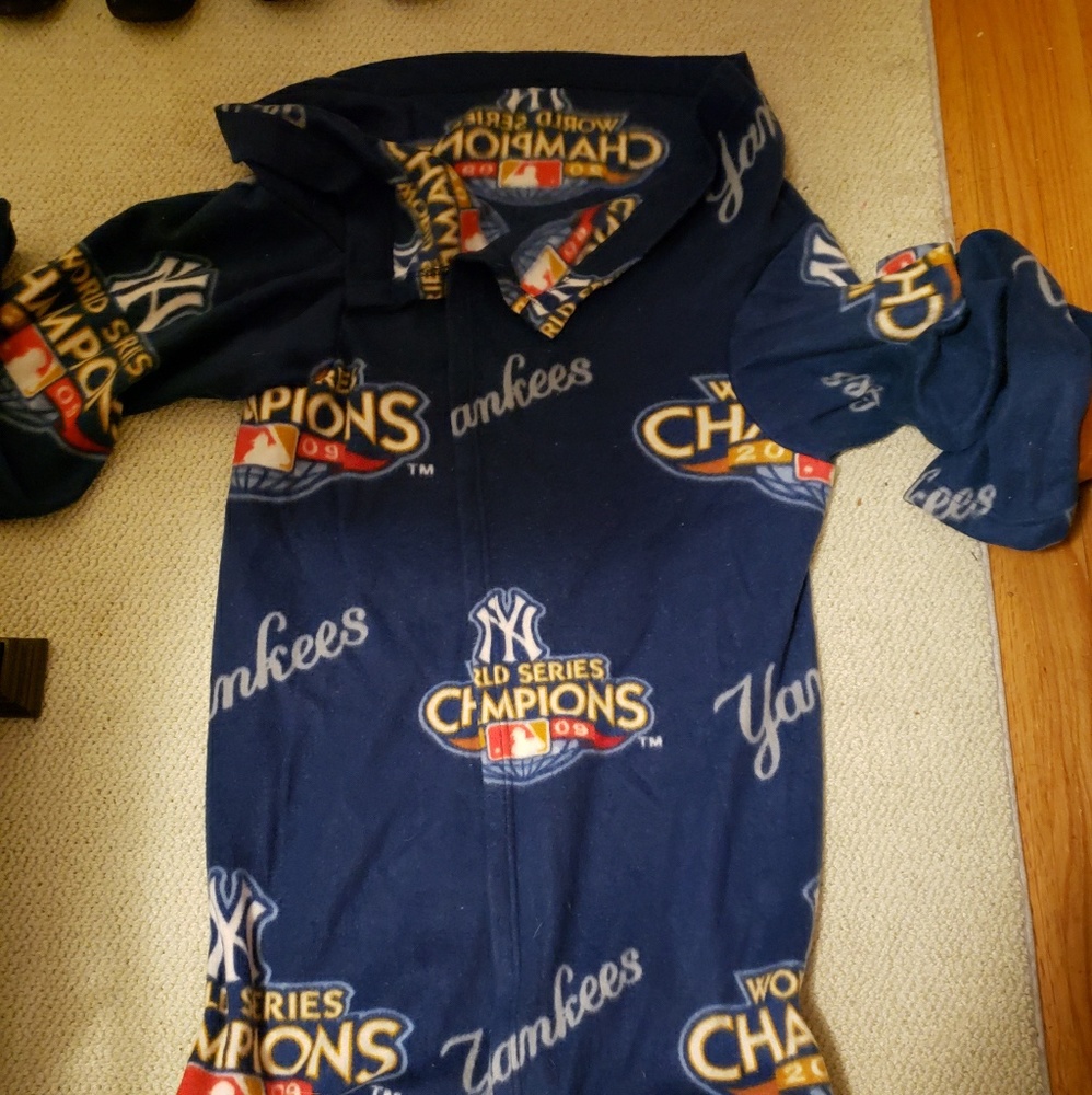 Yankees Robe/Blanket